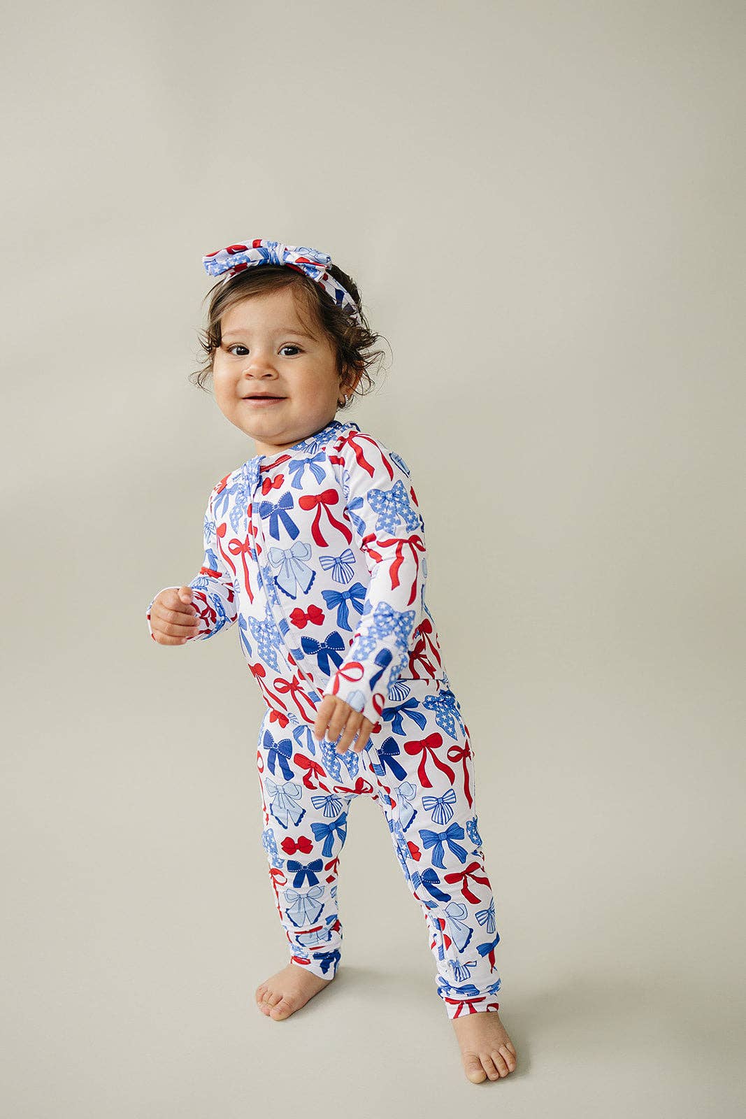 bamboo zip romper | red-white + bows