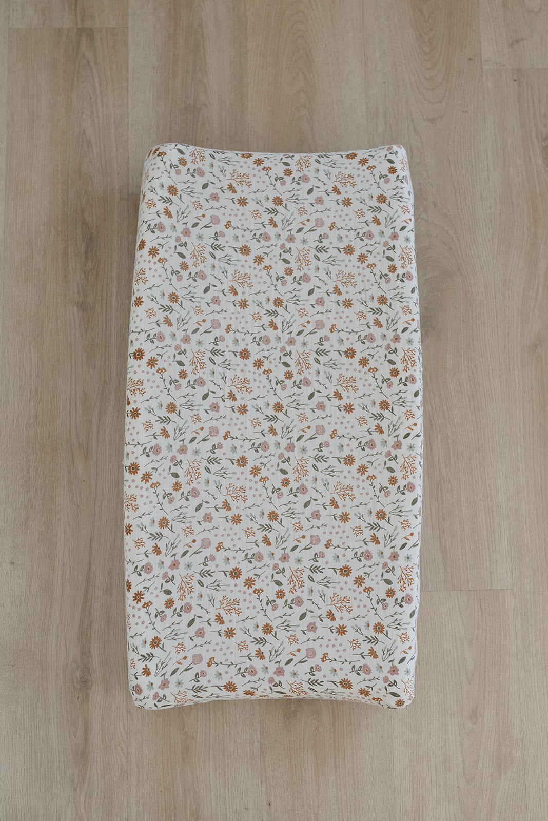 Meadow Floral Muslin Changing Pad Cover - Ivory Soul