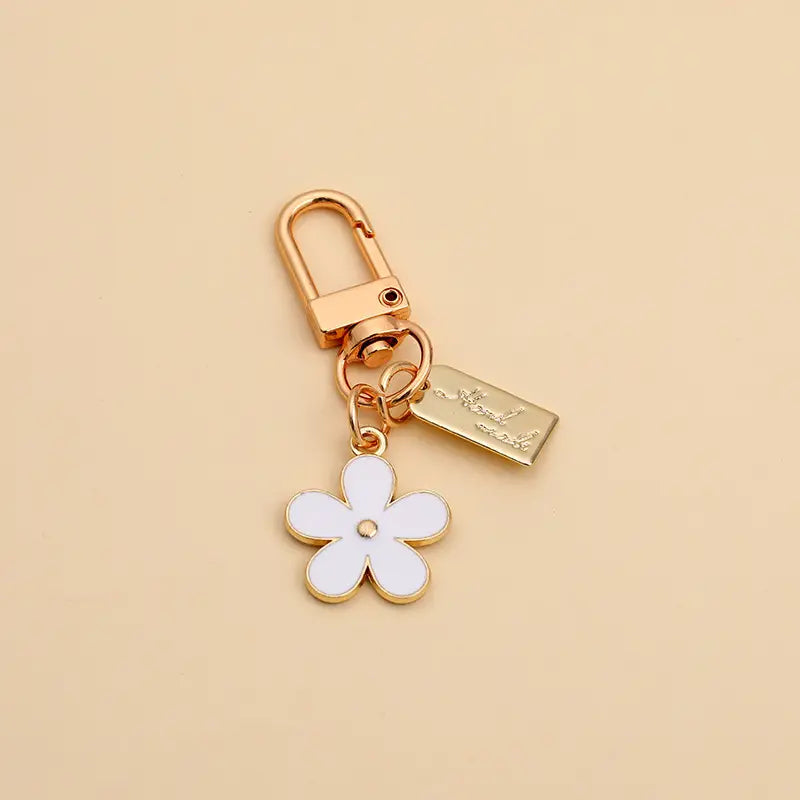 daisy keychain - Ivory Soul