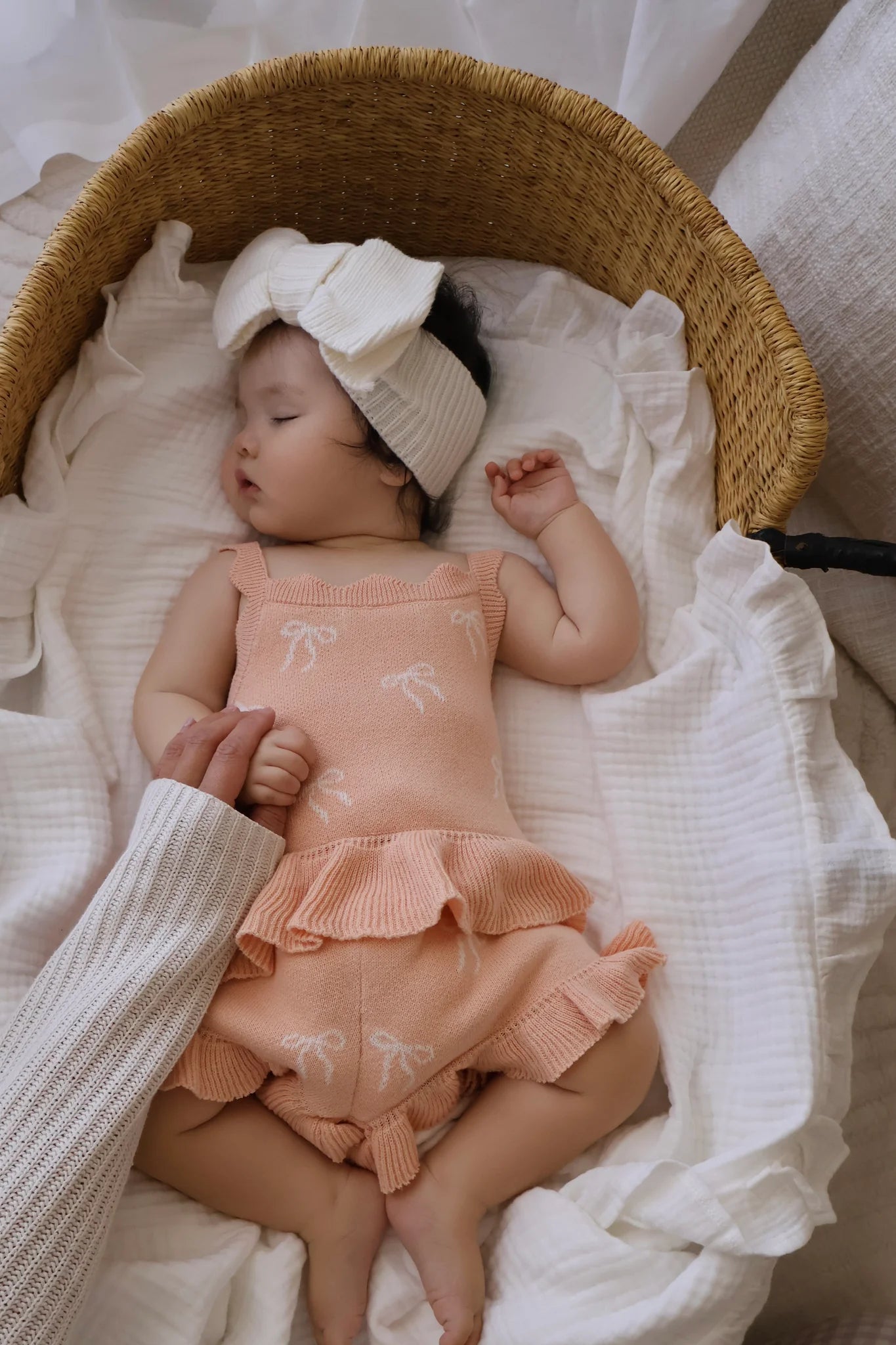 whimsy bow knit tie set