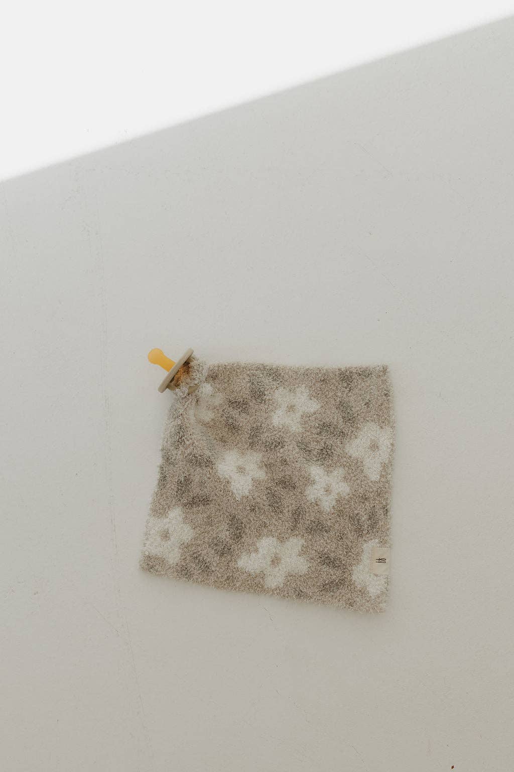 lovey | french gray floral