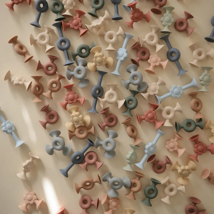 silicone suction builders - daisy