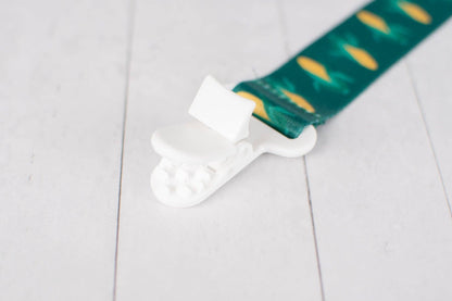 retro corn paci clip