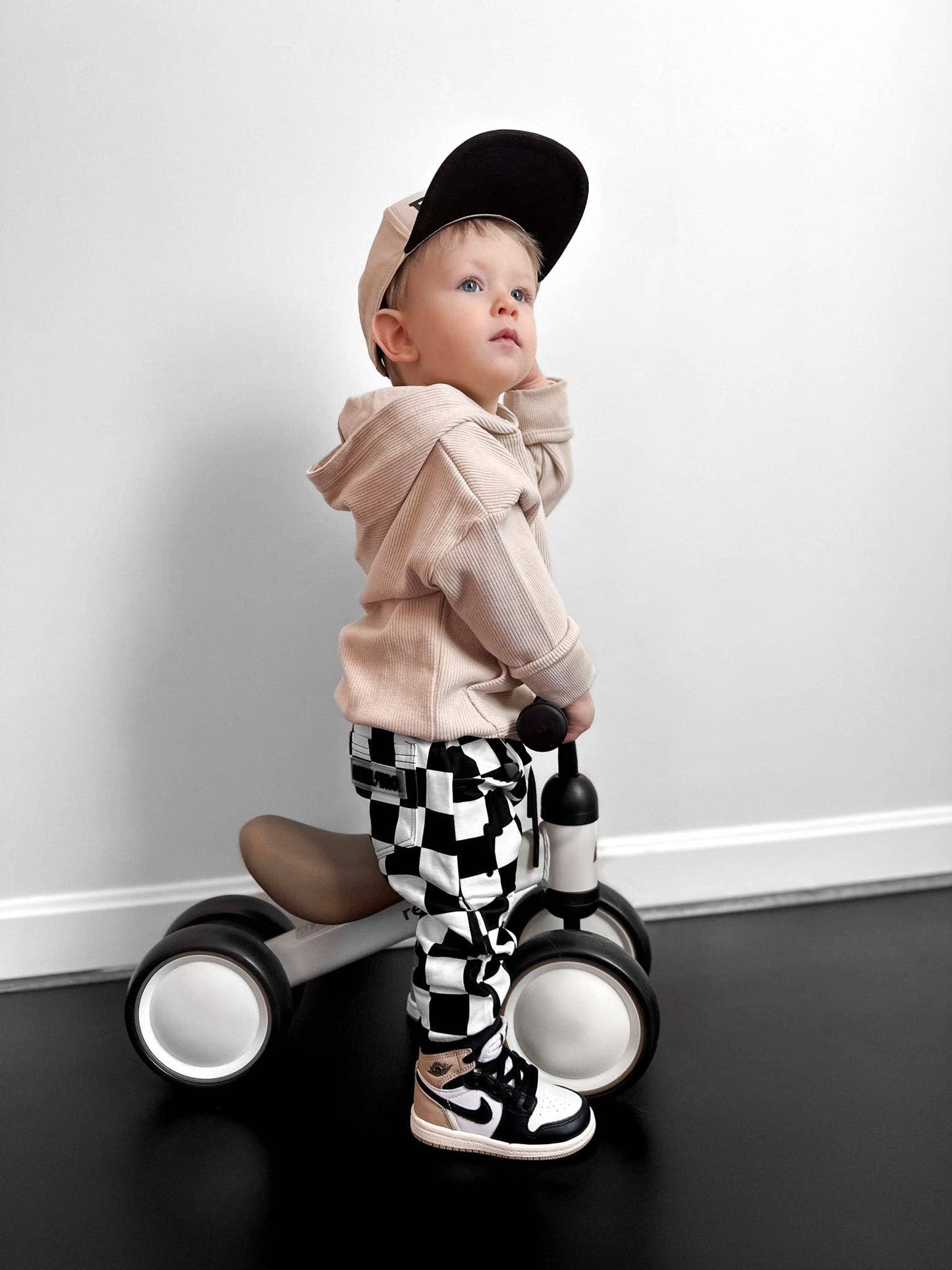 the basic rebel jogger in venice