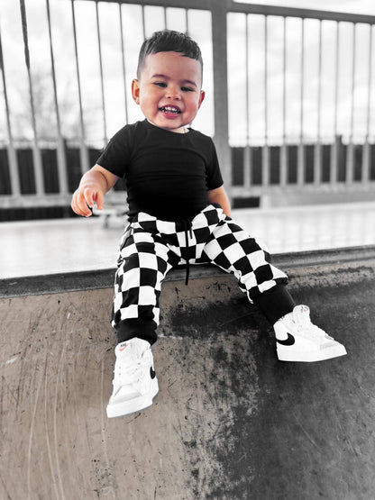 the basic rebel jogger in venice