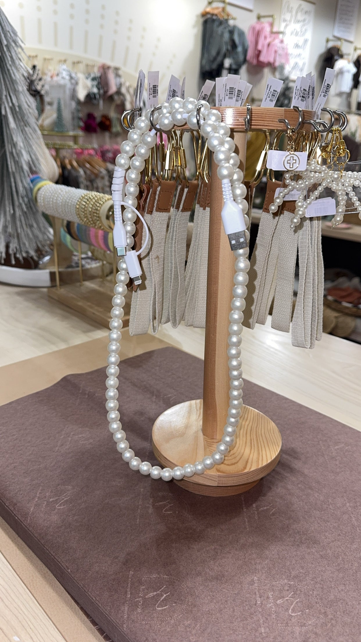 pretty in pearls charging cable