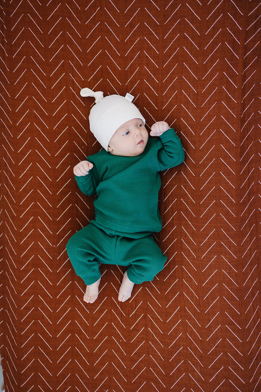 Vanilla Organic Ribbed Newborn Knot Hat - Ivory Soul