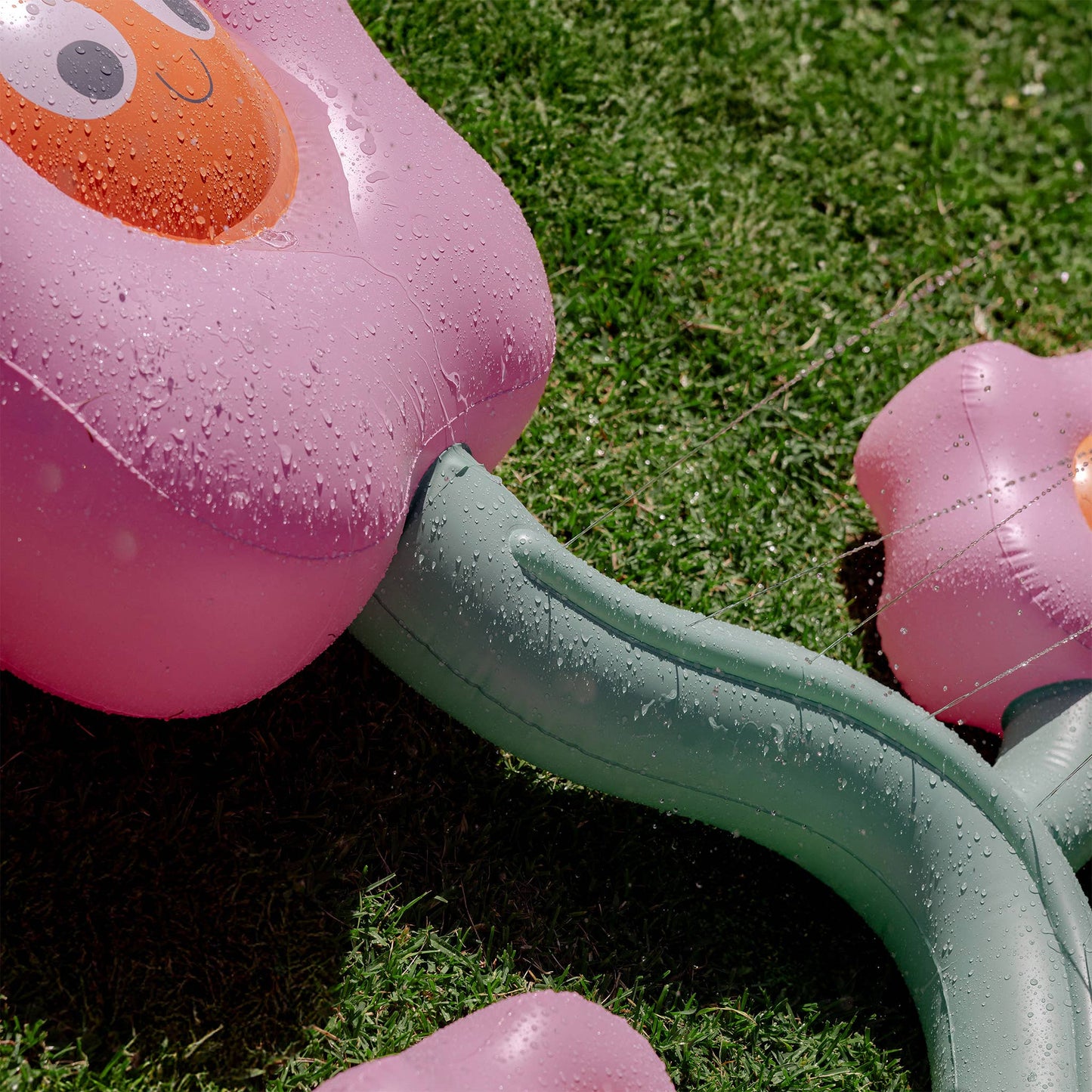 inflatable sprinkler poppy the peach