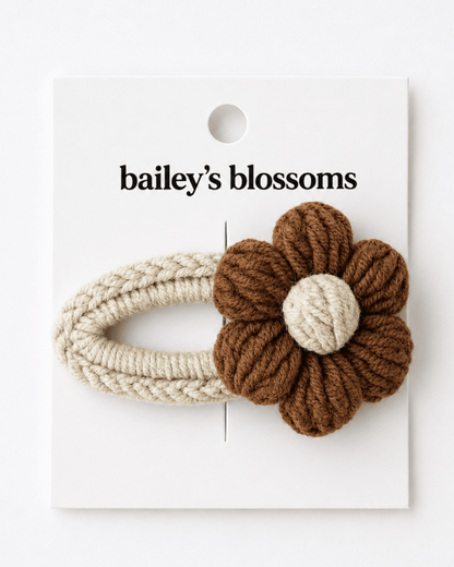 crochet daisy clip - mocha