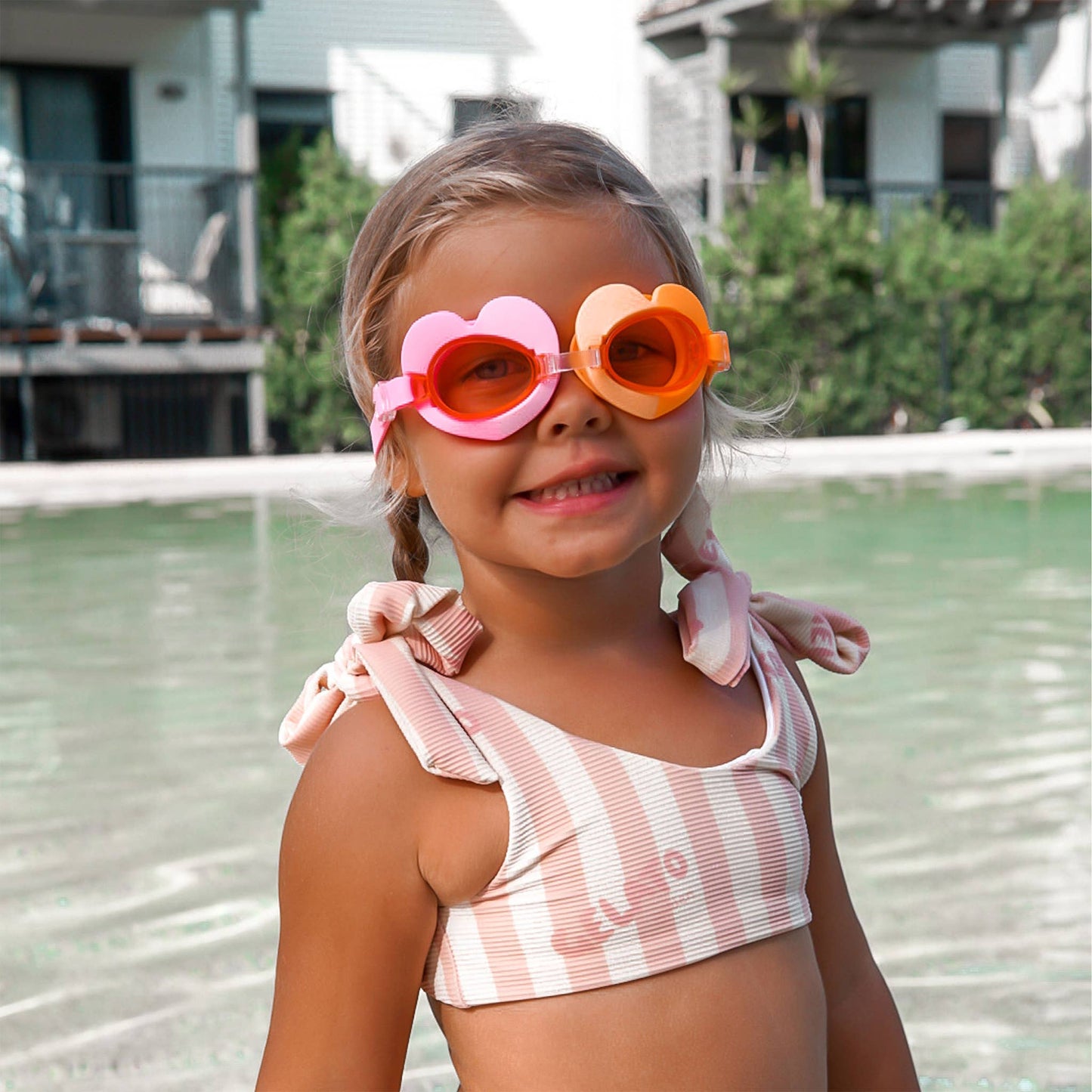 swimming goggles poppy the peach