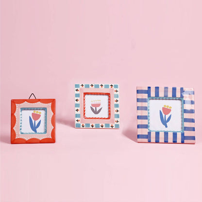 hand-painted ceramic photo frame, red scallop