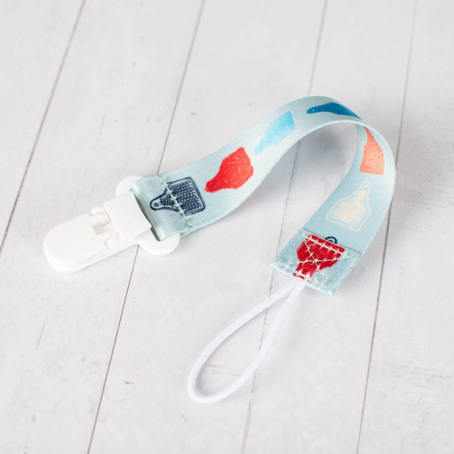 ear tags paci clip