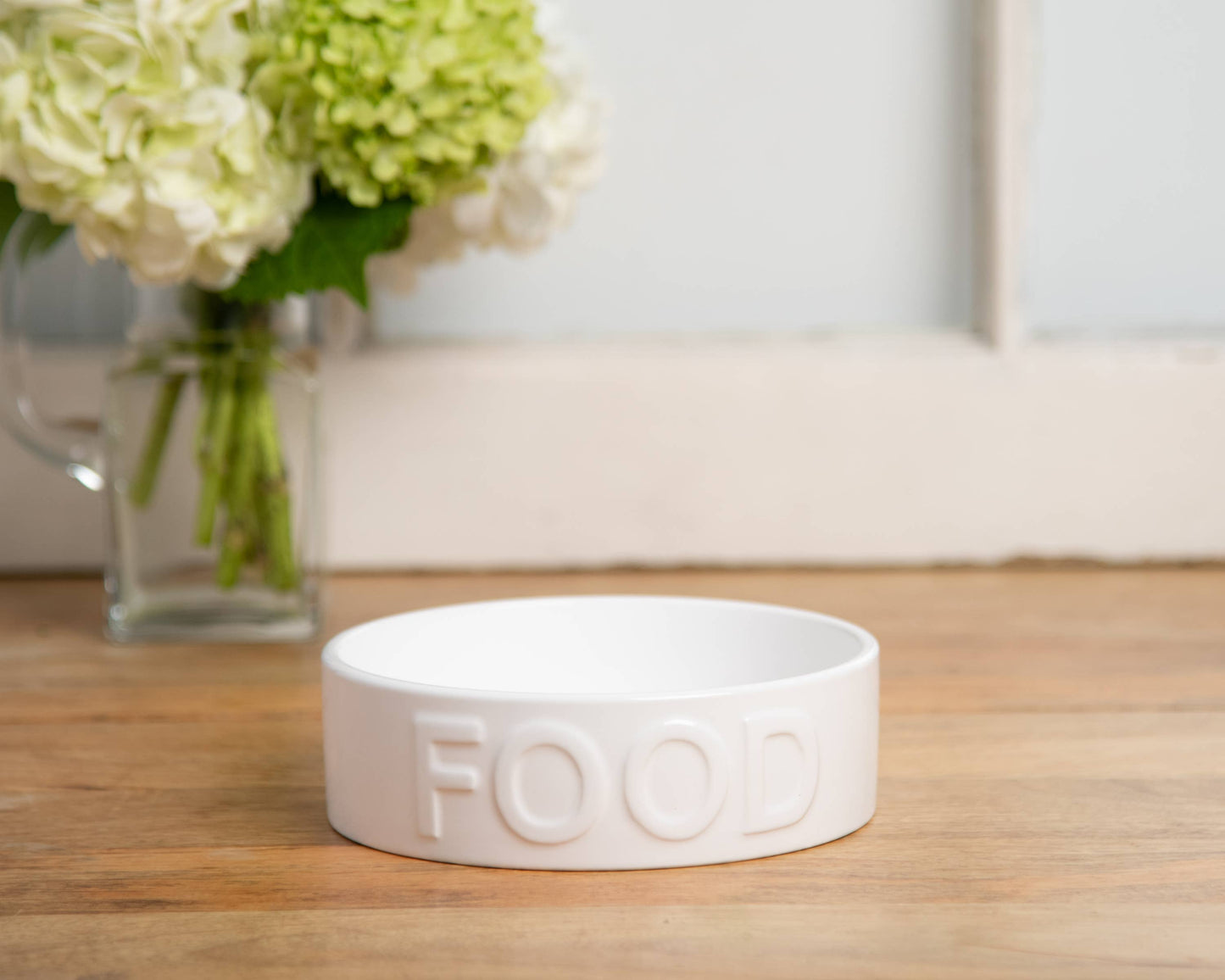 classic food white pet bowl