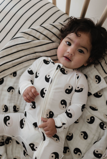 bamboo zip pajamas | black & white yin yang