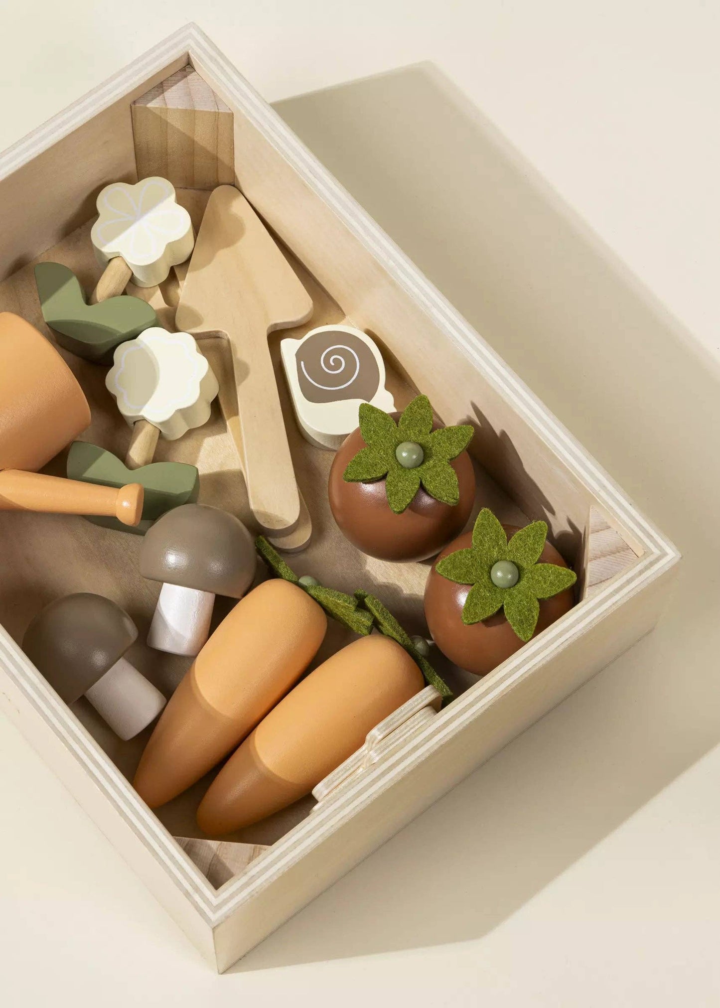 wooden gardening playset and accessories