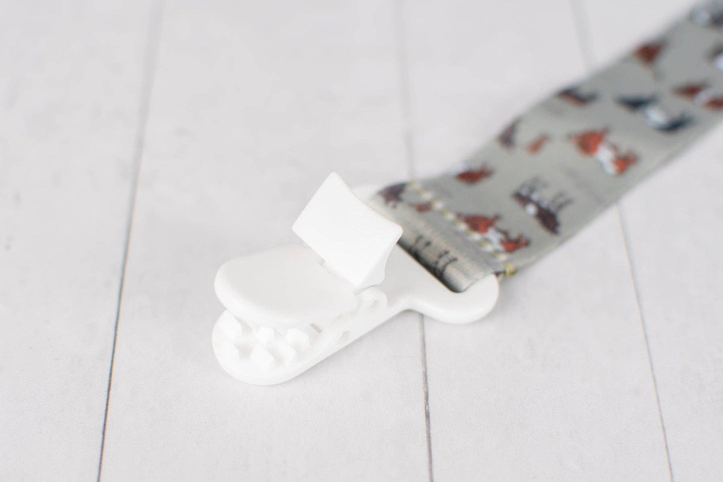 vintage cattle paci clip