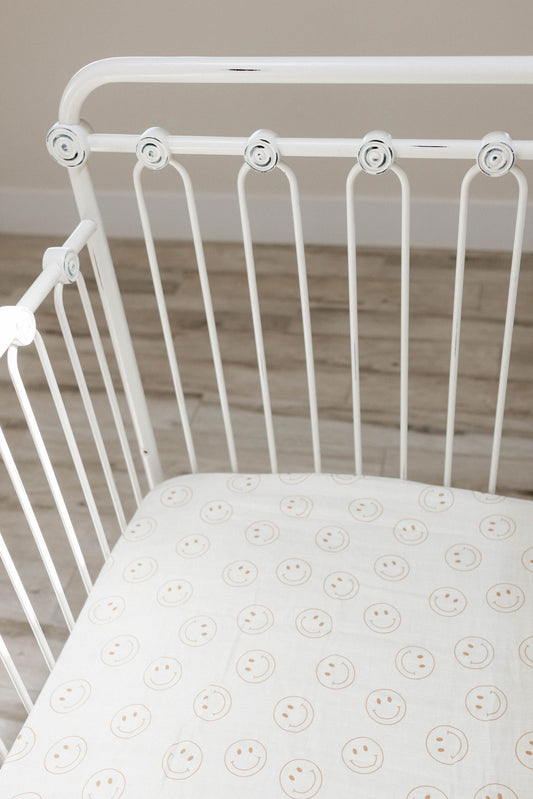 Muslin Crib Sheet | Just Smile Ivory - Ivory Soul