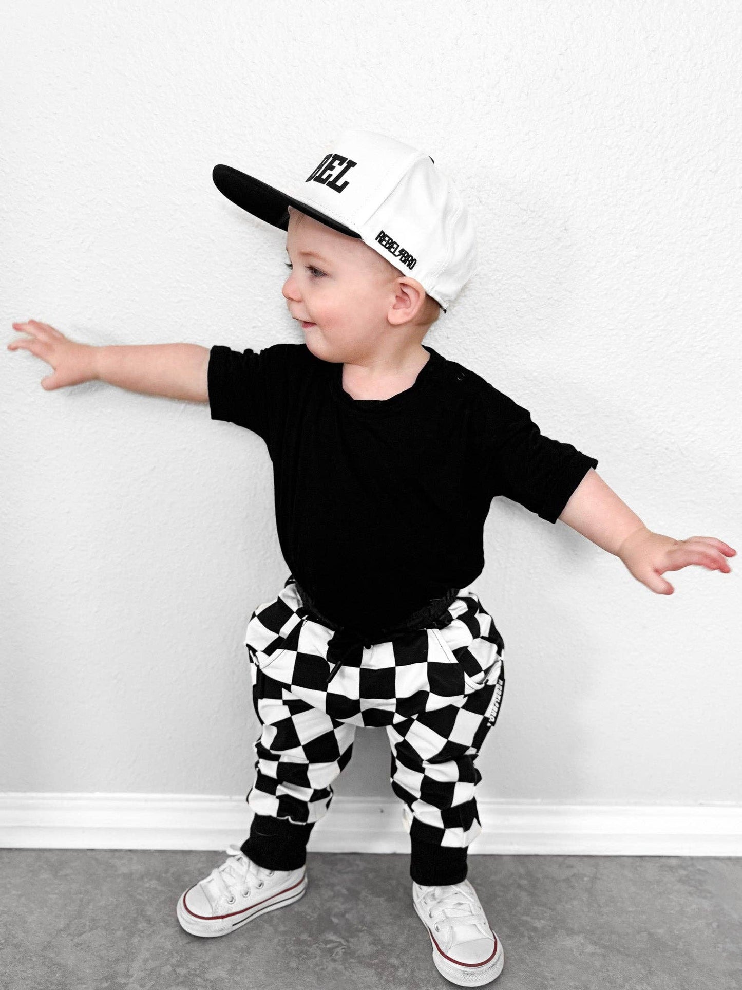 the basic rebel jogger in venice