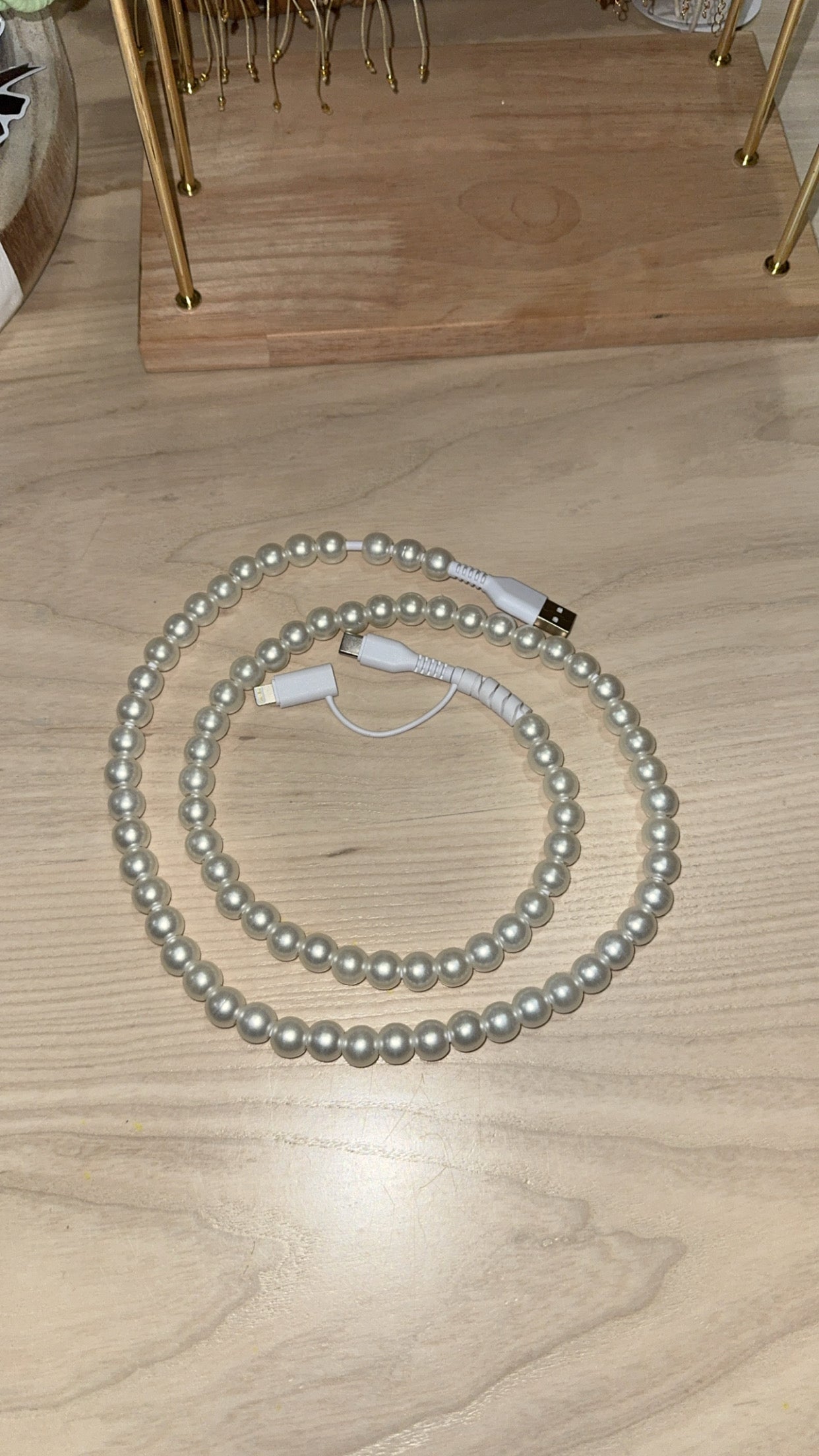 pretty in pearls charging cable