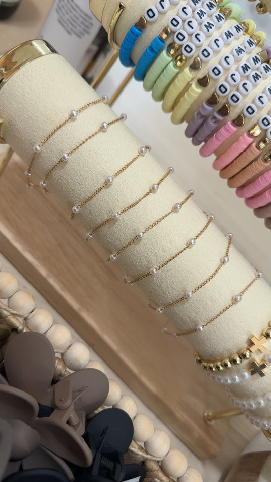 golden pearls bracelet