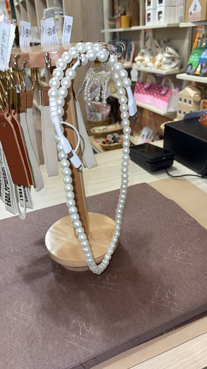 pretty in pearls charging cable