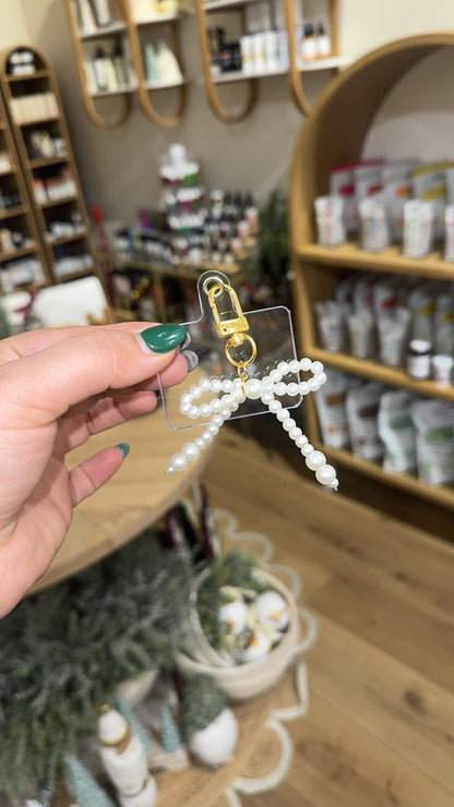 gold + pearl bow keychain