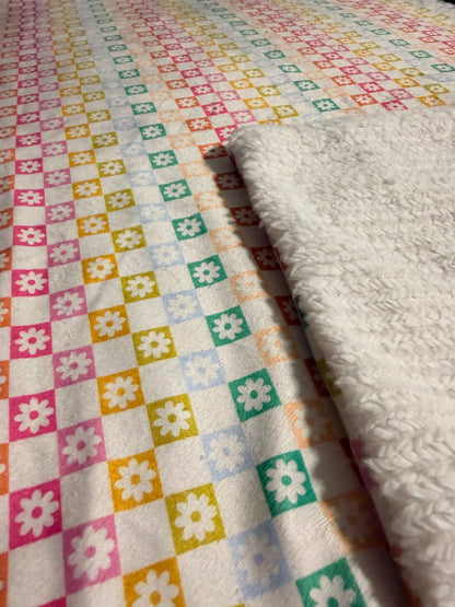 sunshine check daisy toddler blanket | 27x37