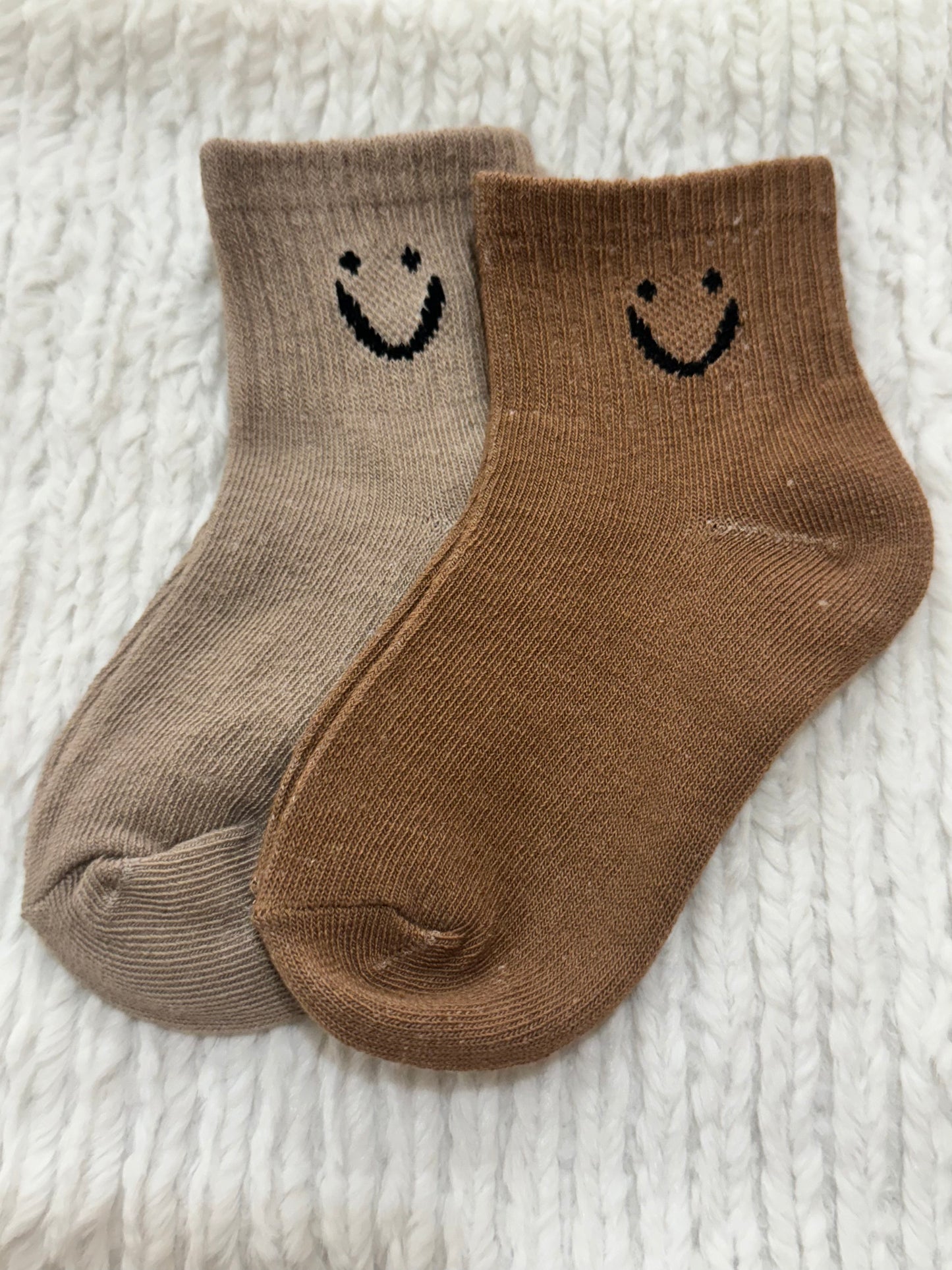 happy face socks - Ivory Soul