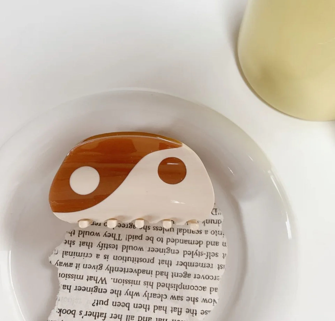 yin yang hair clip - Ivory Soul