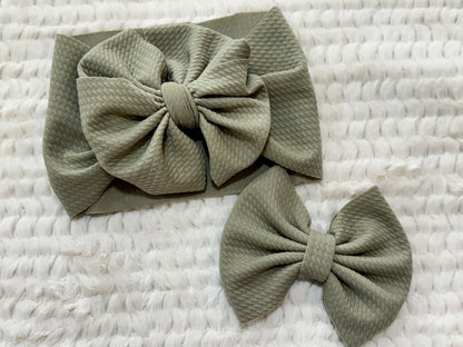 seafoam green bow