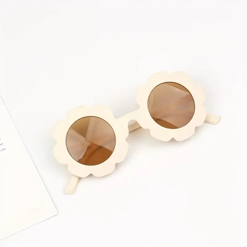 kid’s flower shaped sunglasses