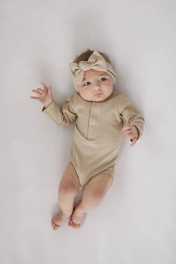 oatmeal organic snap long sleeve ribbed bodysuit