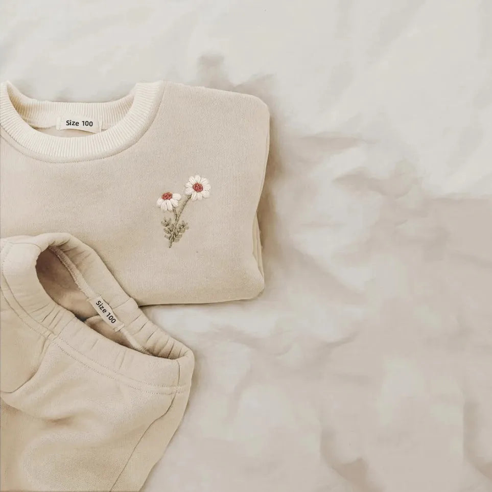 embroidered daisy sweatshirt + sweatpants set • cream