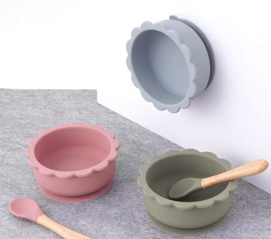 silicone bowls + suction