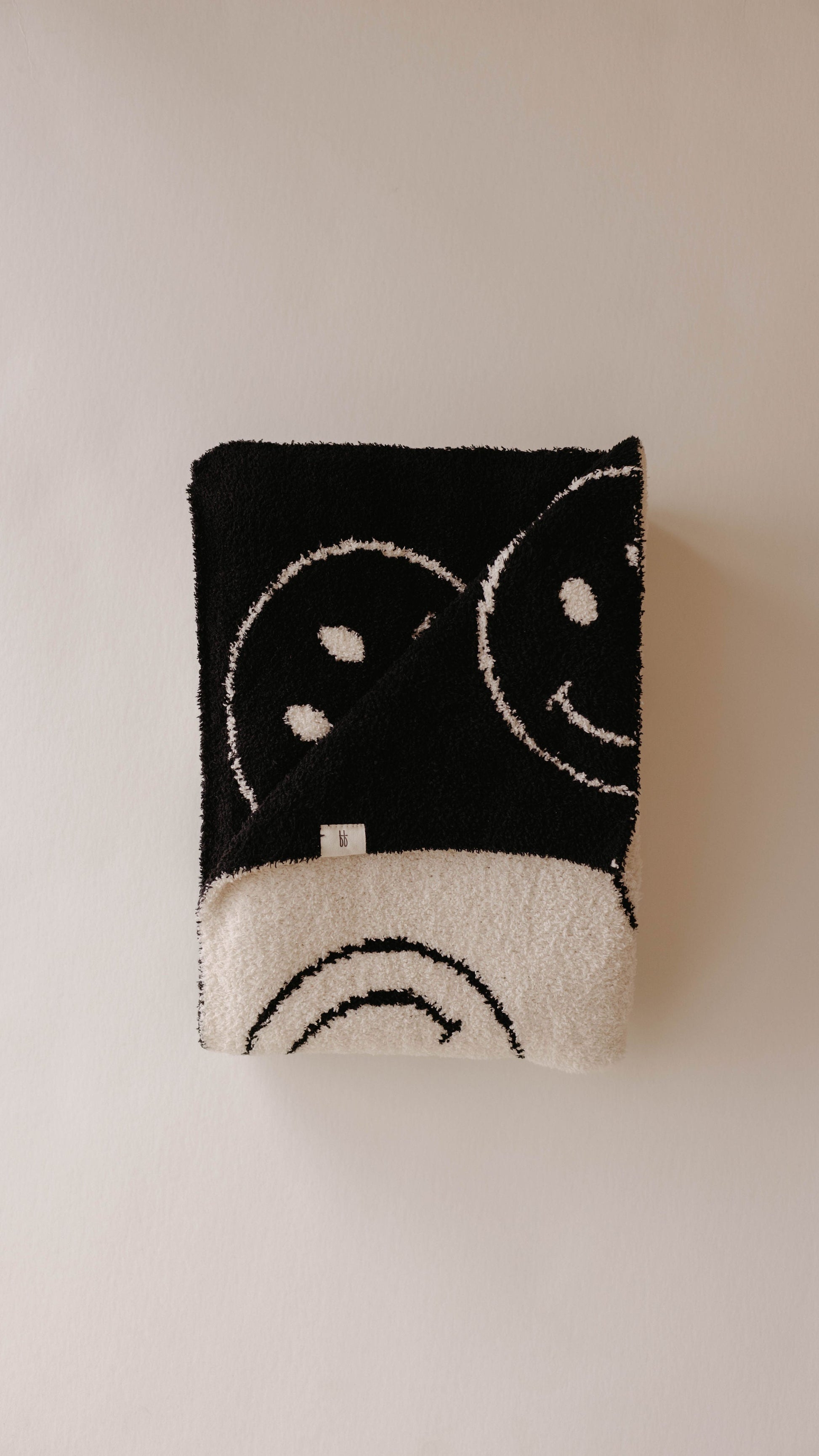 Plush Blanket | Just Smile Black & White - Ivory Soul