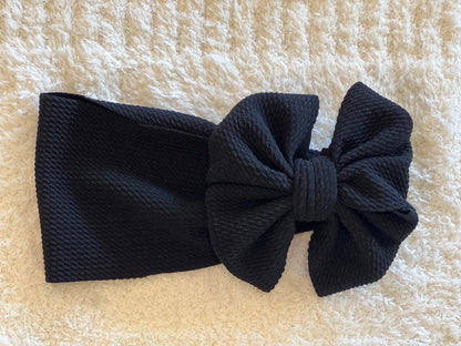 black bow