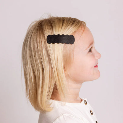 leather - raven scallop snap clip