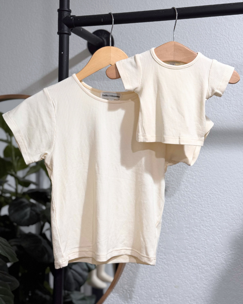 ava ribbed tee - ivory glow