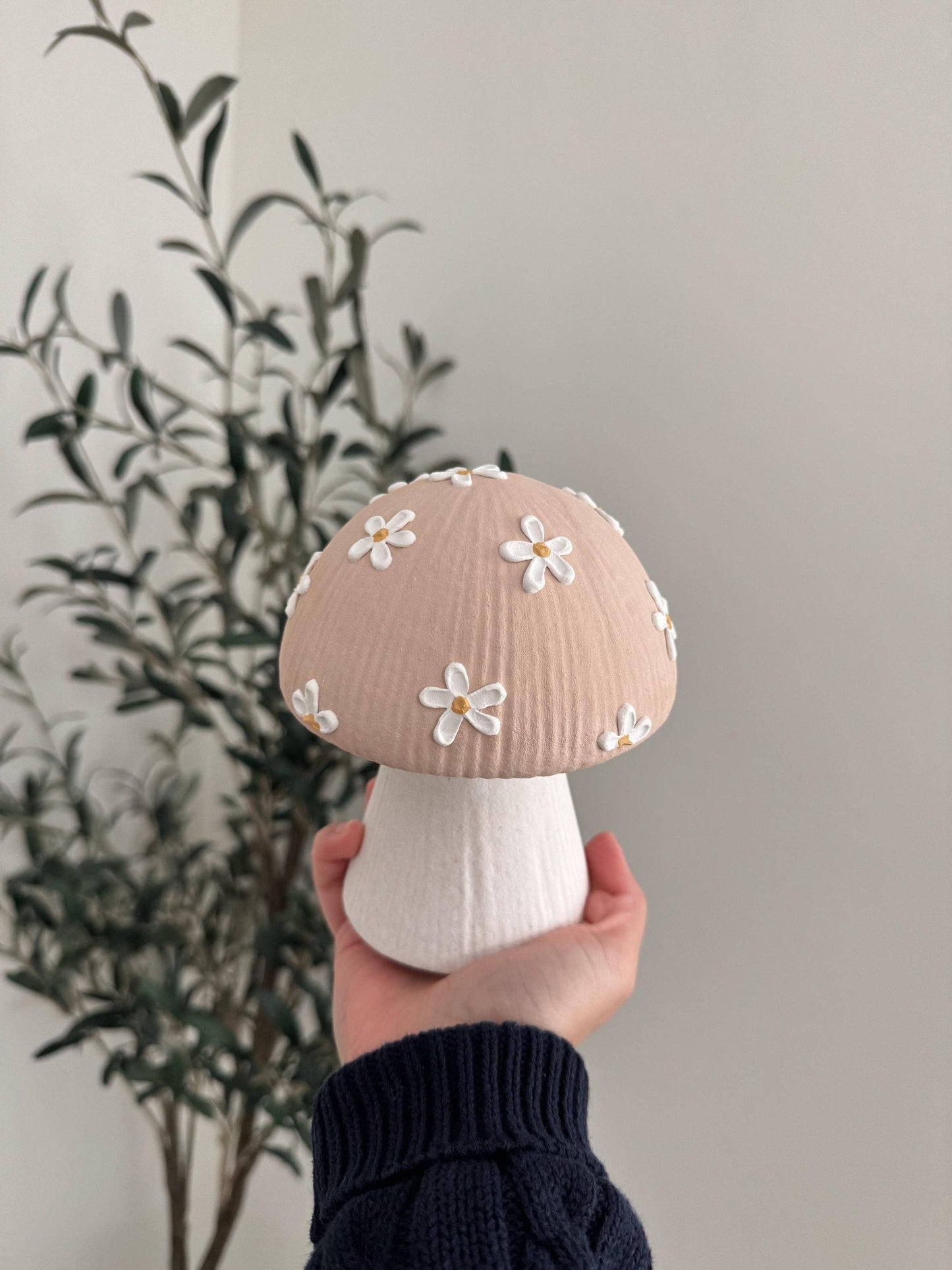 floral textured ceramic mushroom daisy decor keepsake
