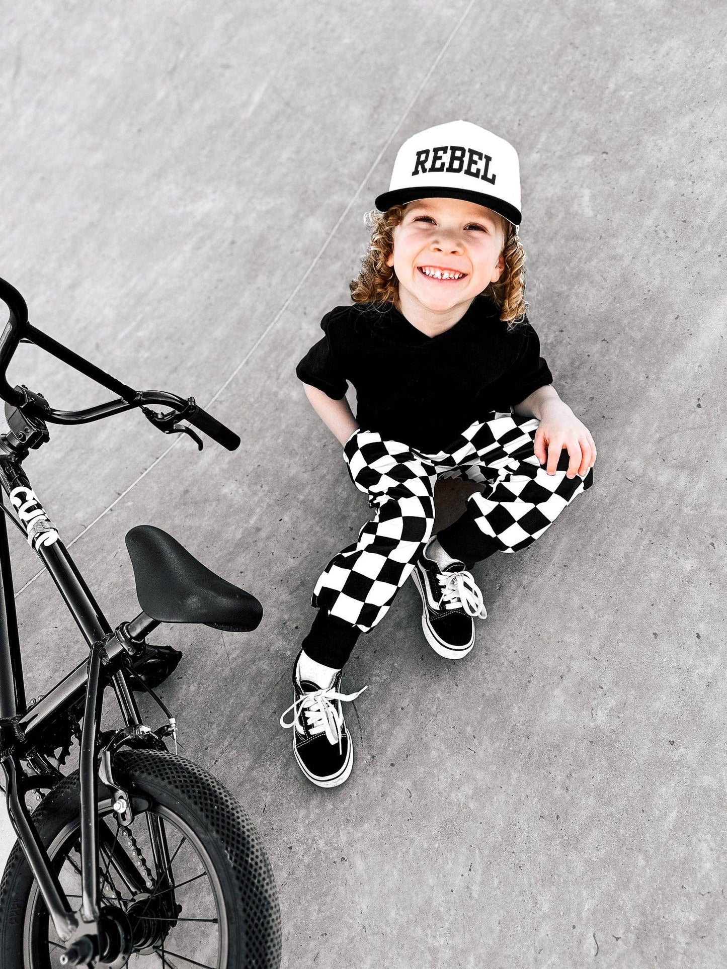 the basic rebel jogger in venice