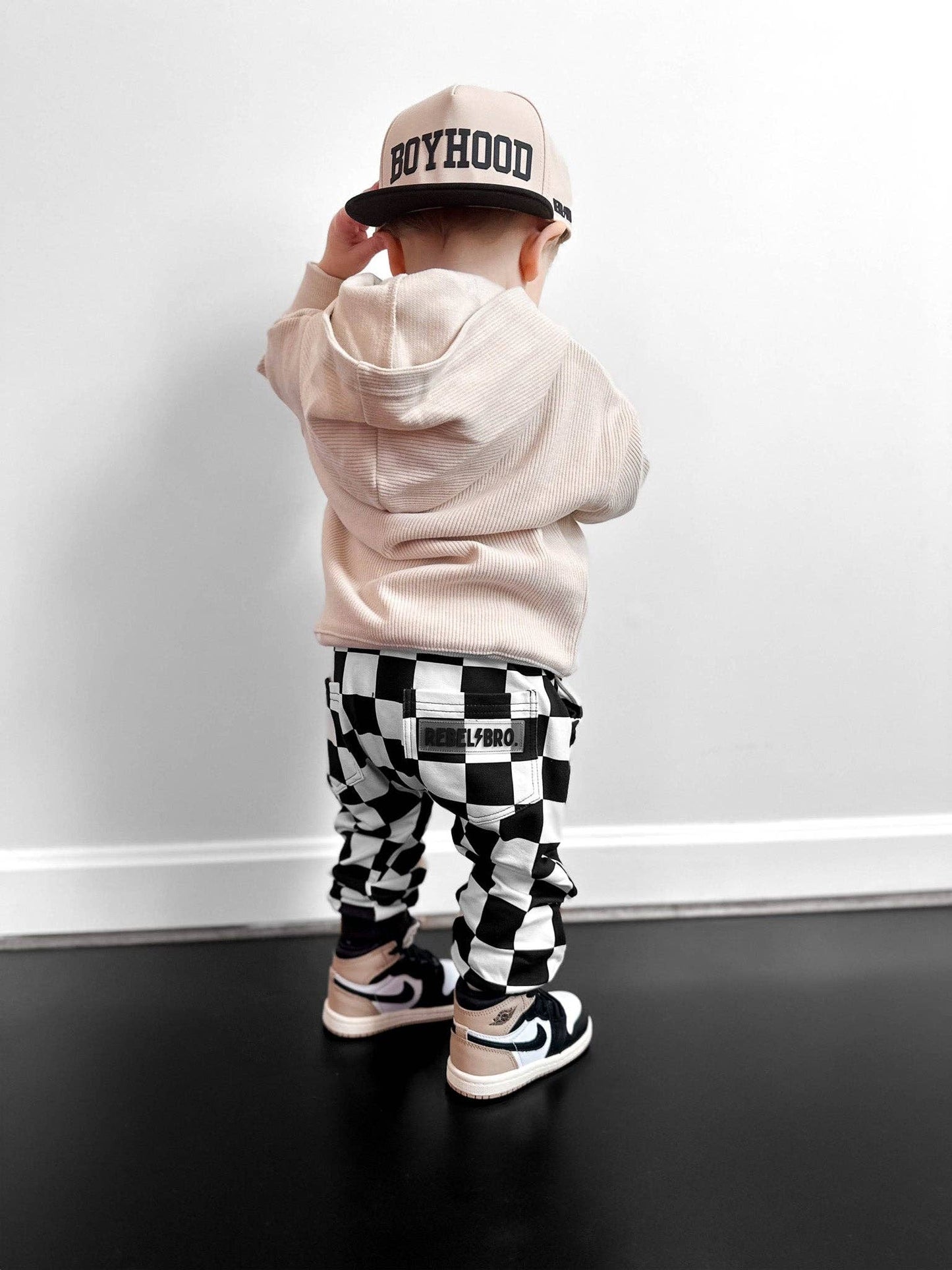 the basic rebel jogger in venice