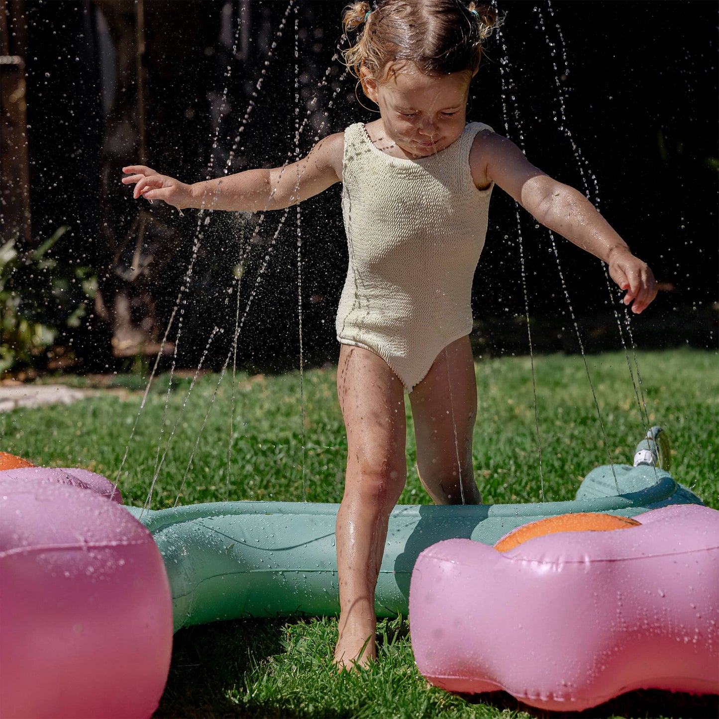 inflatable sprinkler poppy the peach