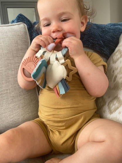 bitzy busy ring™ teething activity toy