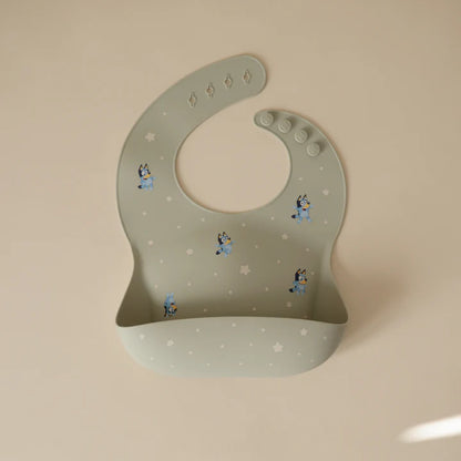 bluey x mushie silicone baby bib - sage