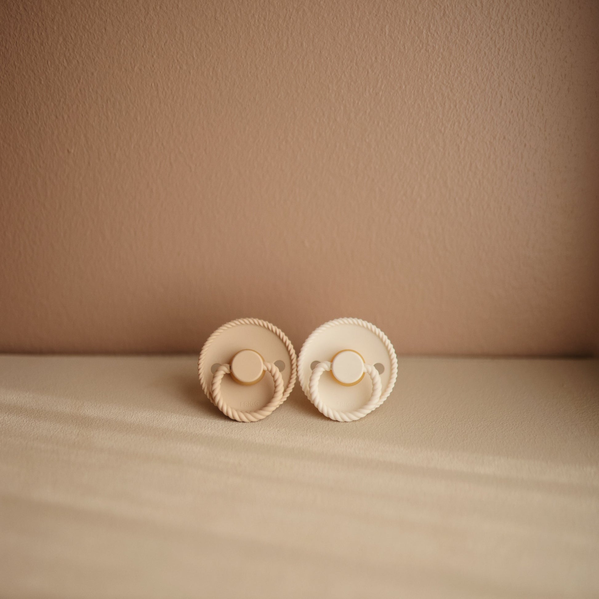 FRIGG Rope Natural Rubber Pacifier 2-Pack - Ivory Soul